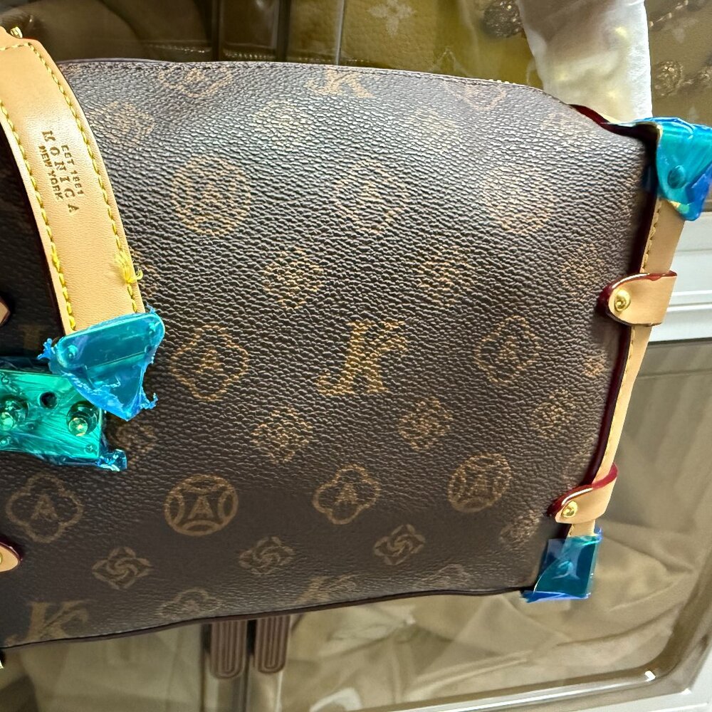 TRUNK Style Fashion Bag-Brand New-Gorgeous and SHIPS NOW!